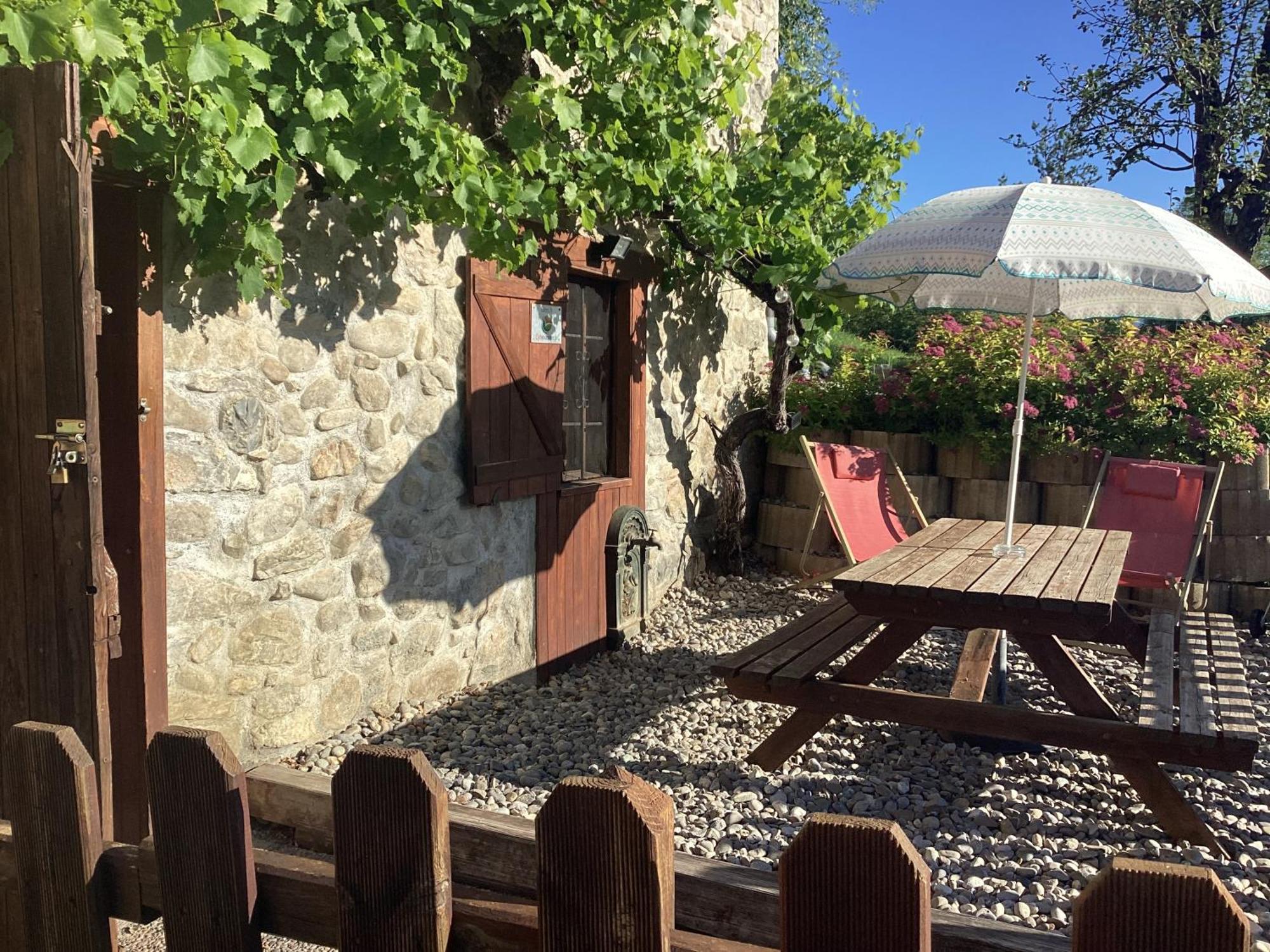 Gite Le Tilleul 1* Fouillouse Exteriör bild
