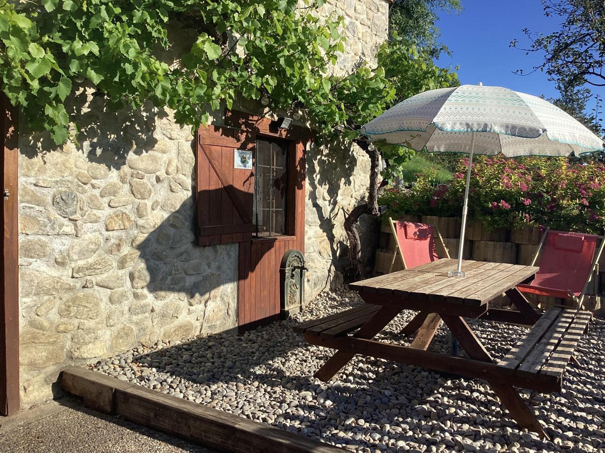 Gite Le Tilleul 1* Fouillouse Exteriör bild